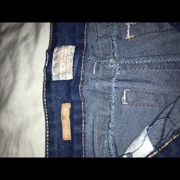 Jeans - Picture 2 of 3